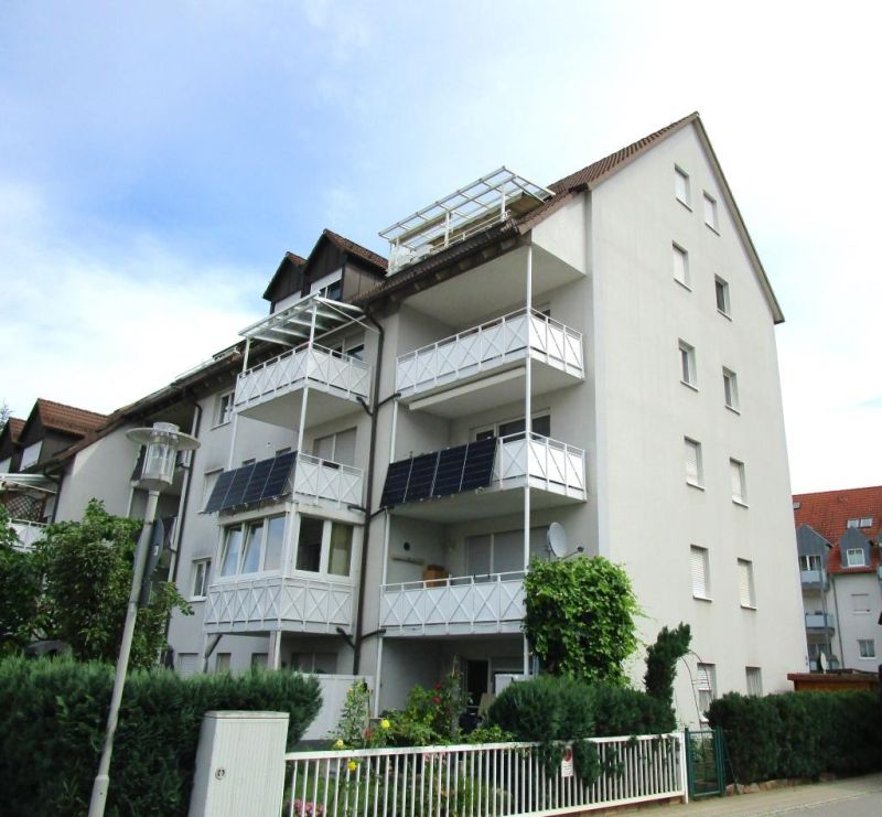 Gemütliche 3-Zi. Wohnung mit Balkon in Lauf / Wohnung kaufen