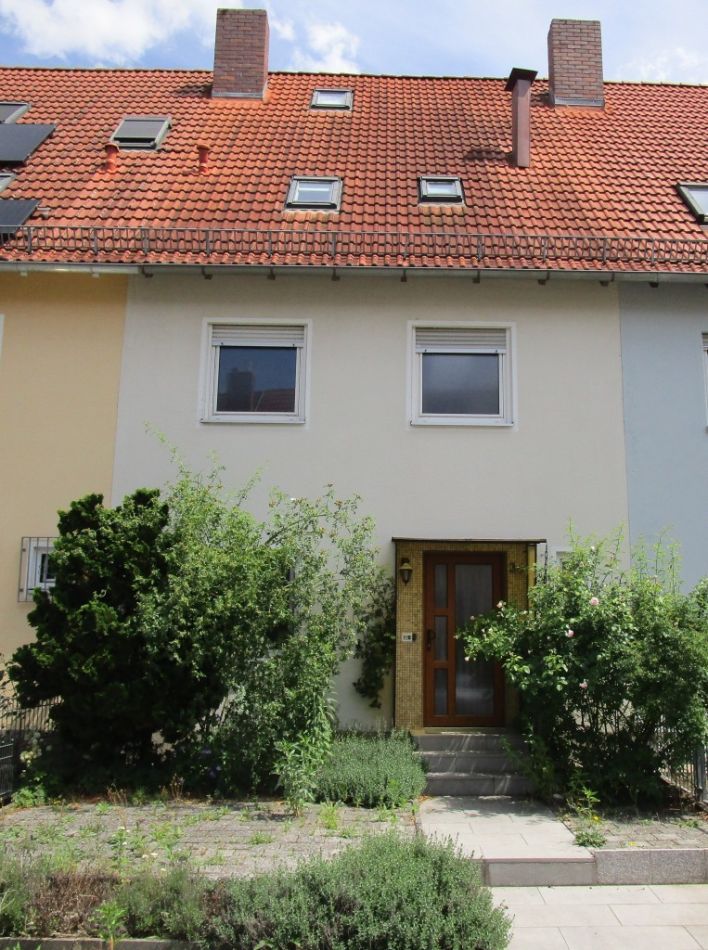 Ruhig gelegenes RMH Nürnberg - Eibach / Haus kaufenRuhig gelegenes RMH Nürnberg - Eibach / Haus kaufen