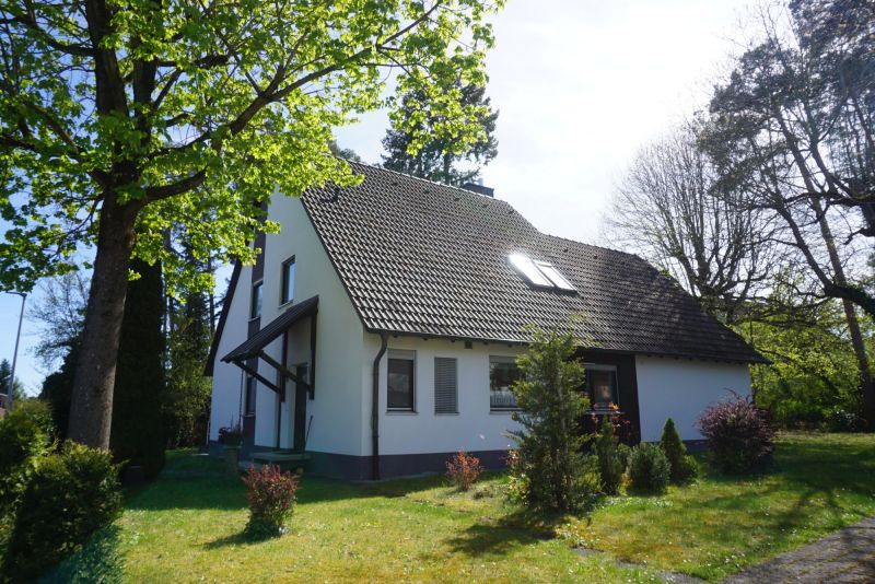 Architektenhaus mit großem Grundstück und vielfältigen Nutzungsmöglichkeiten / Haus kaufen