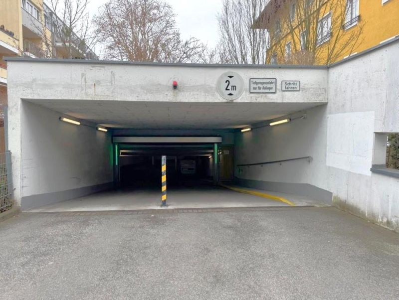 VERKAUFT: Tiefgaragenstellplatz in Nürnberg-Neulichtenhof