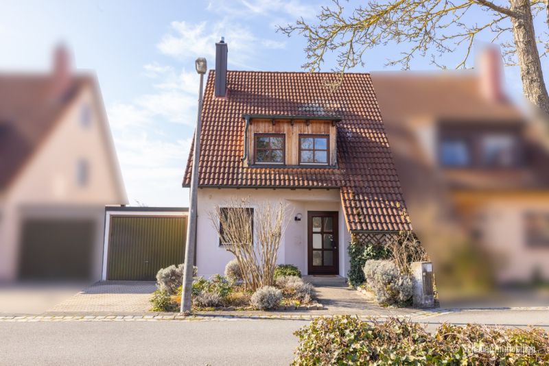 VERKAUFT: Gepflegte DHH in Nürnberg - Höfen