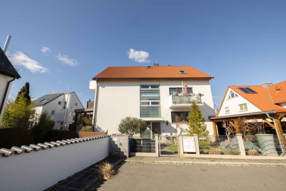 RESERVIERT: Junges Wohnen im 4-Familienhaus Nürnberg - Thon / Wohnung MietenRESERVIERT: Junges Wohnen im 4-Familienhaus Nürnberg - Thon / Wohnung Mieten