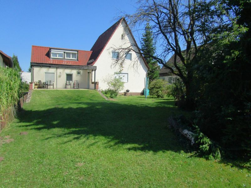 EFH mit großem Garten und guter Anbindung in Moorenbrunn / Haus kaufen