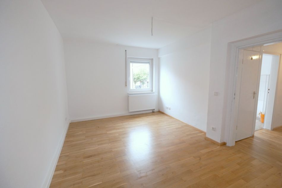 Wohnen in der Altstadt: Neu renovierte kleine 3 Zi. Whg. / Wohnung mieten